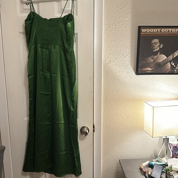 Marguerite silk dress — reformation — palm green — size 8 - Picture 13 of 13
